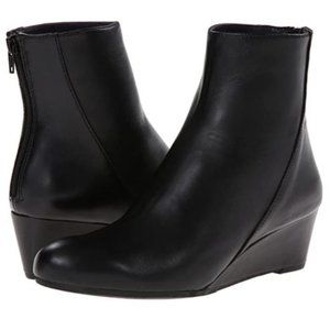 NWOT Vaneli Laverne Black Napa Leather Wedge Ankle Boots 7N